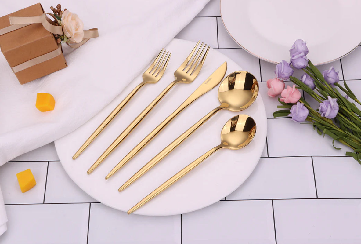 20 Pc Gold Flatware set for 4