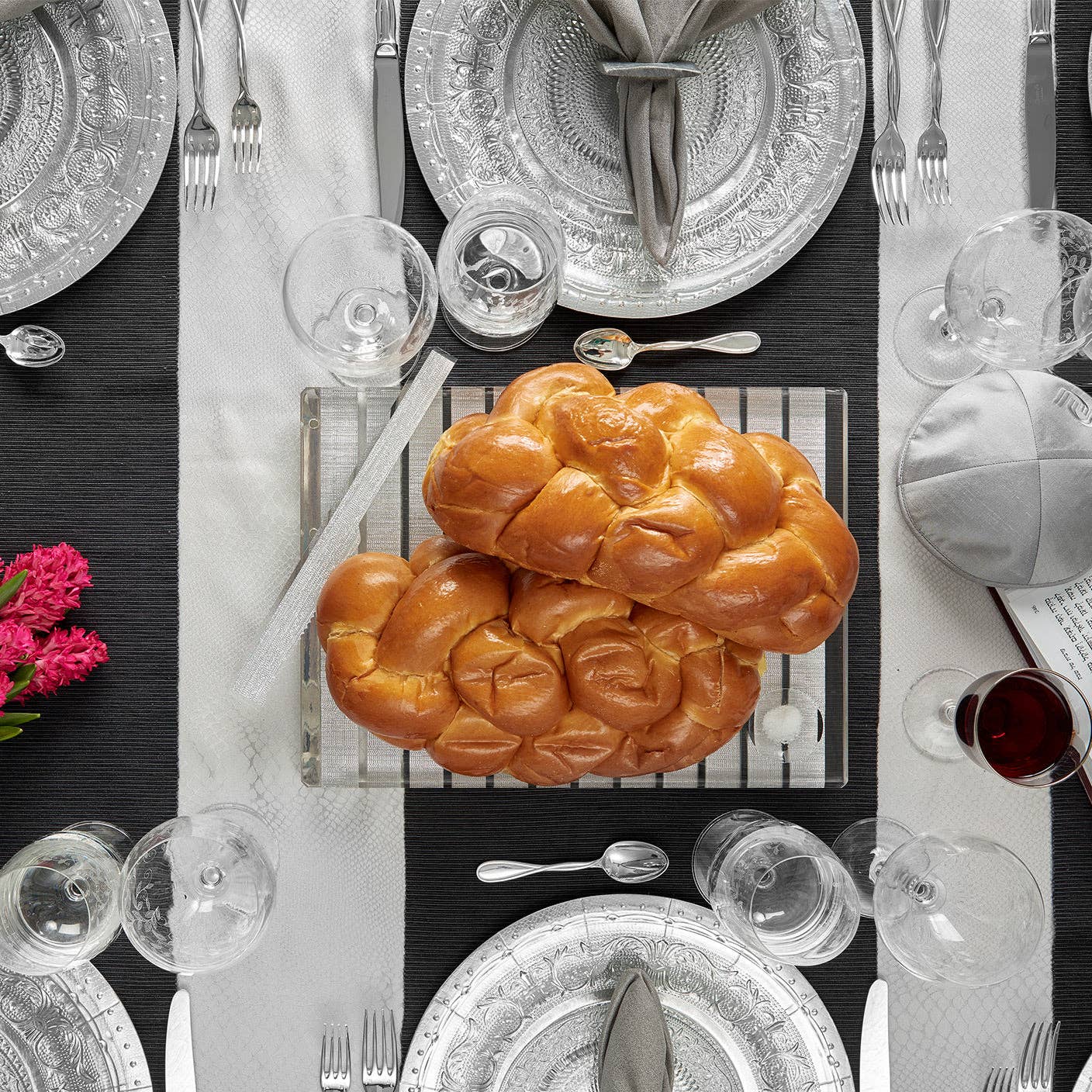 Striped Challah Board w/ knife Silver