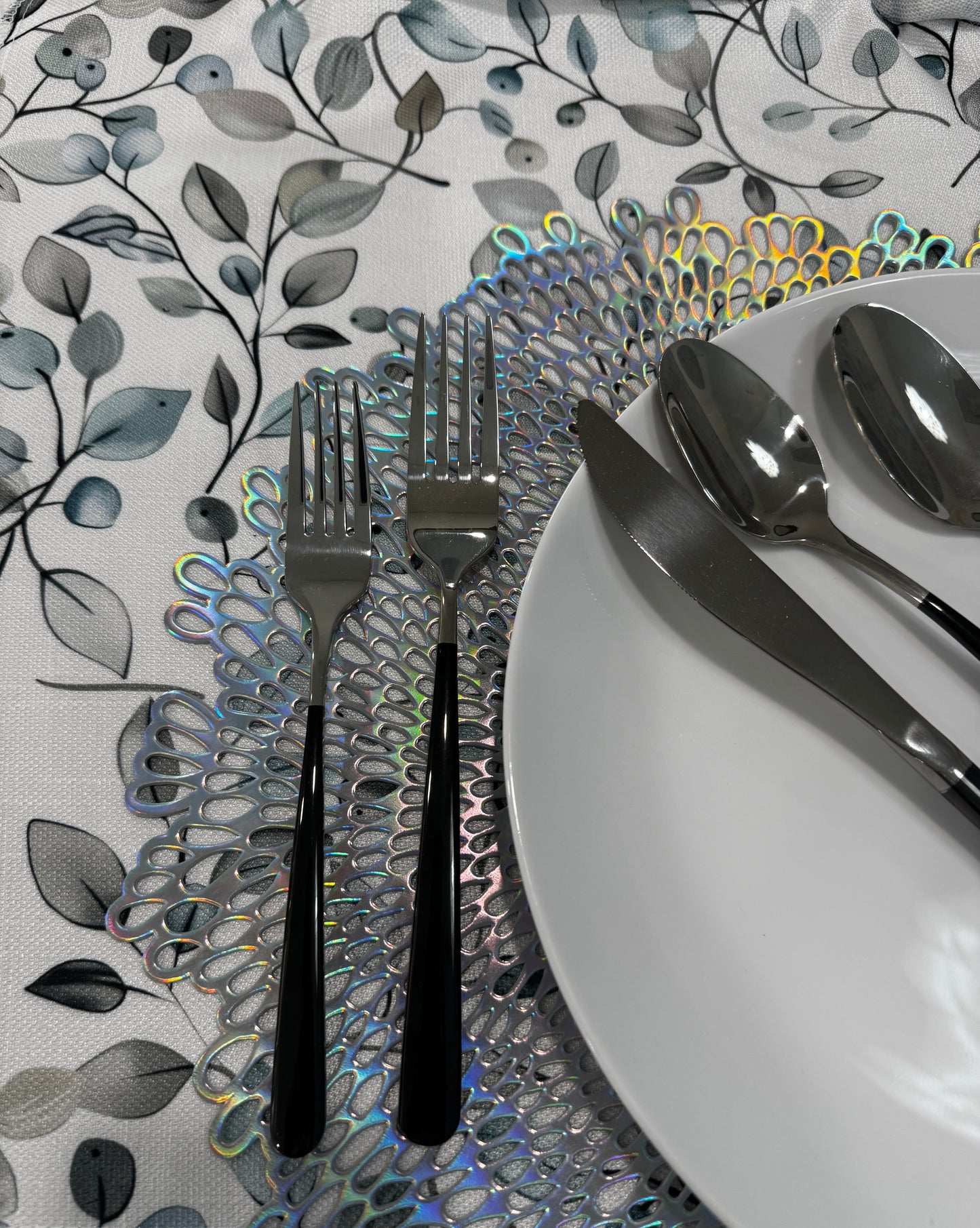 20 Pc Silver Flatware with Black Handle Set of 4