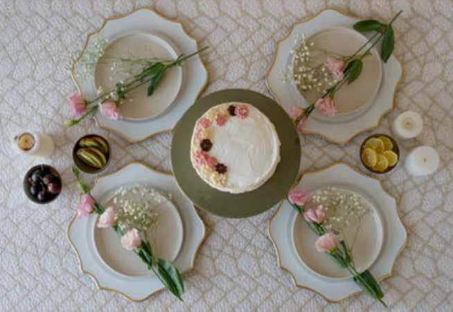 Sherlin White-Gold Lined Tablecloth
