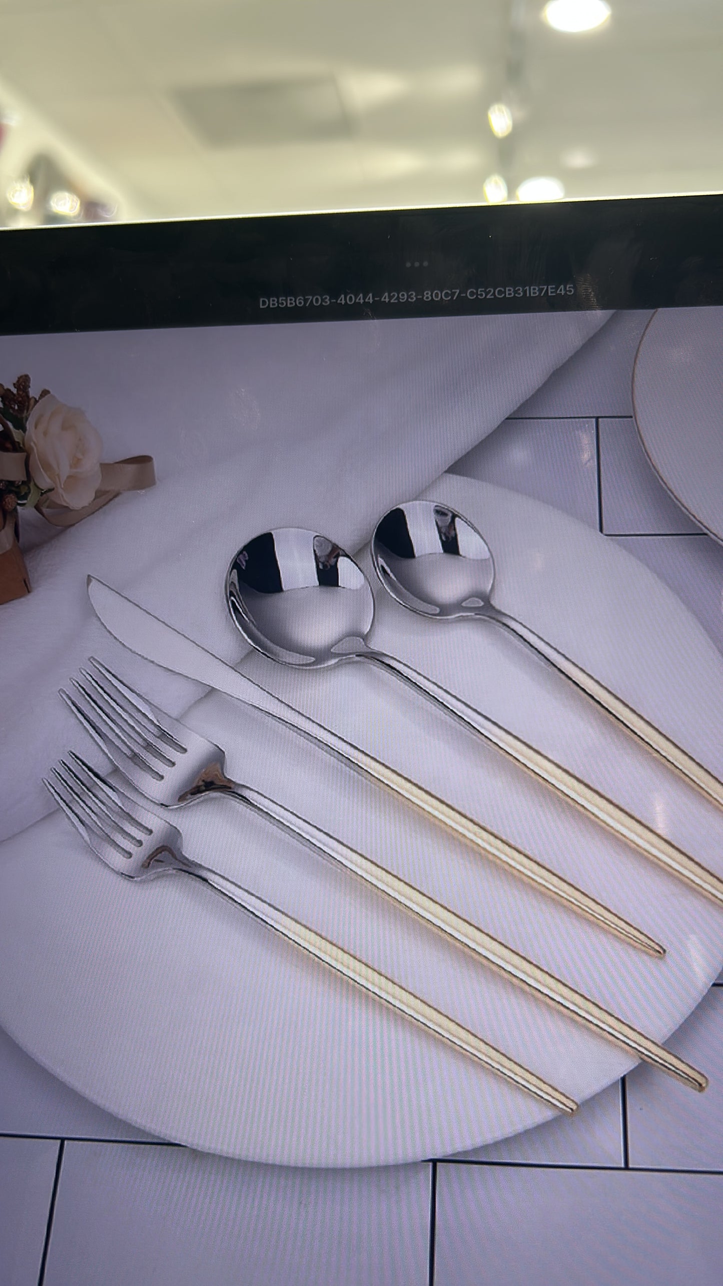20 Pc Simplite Silver Flatware with Graduated Gold Handles set for 4