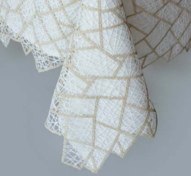 Sherlin White-Gold Lined Tablecloth