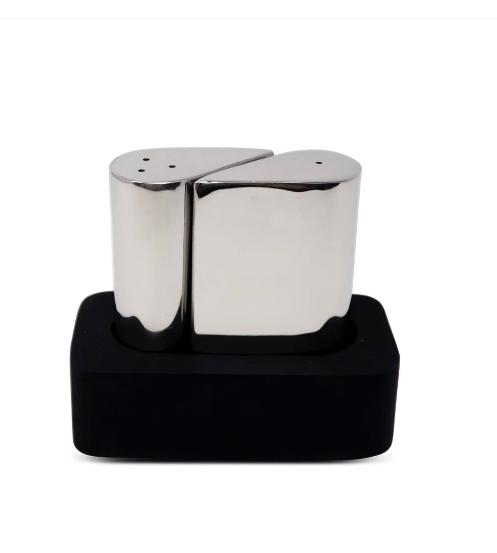 Tear Drop Salt & Pepper Shaker in Black Base