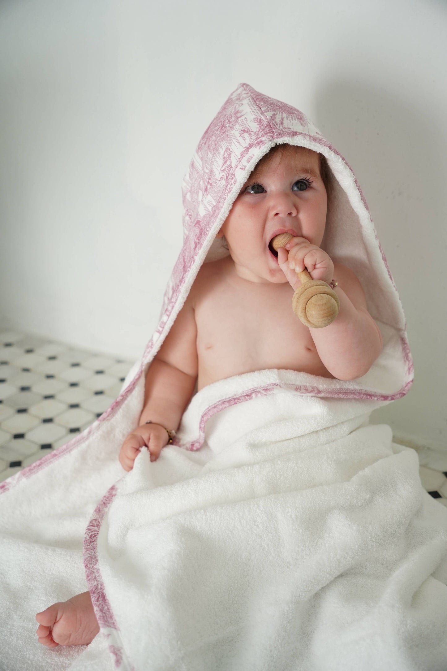 Pink Toile hooded Bath Towel