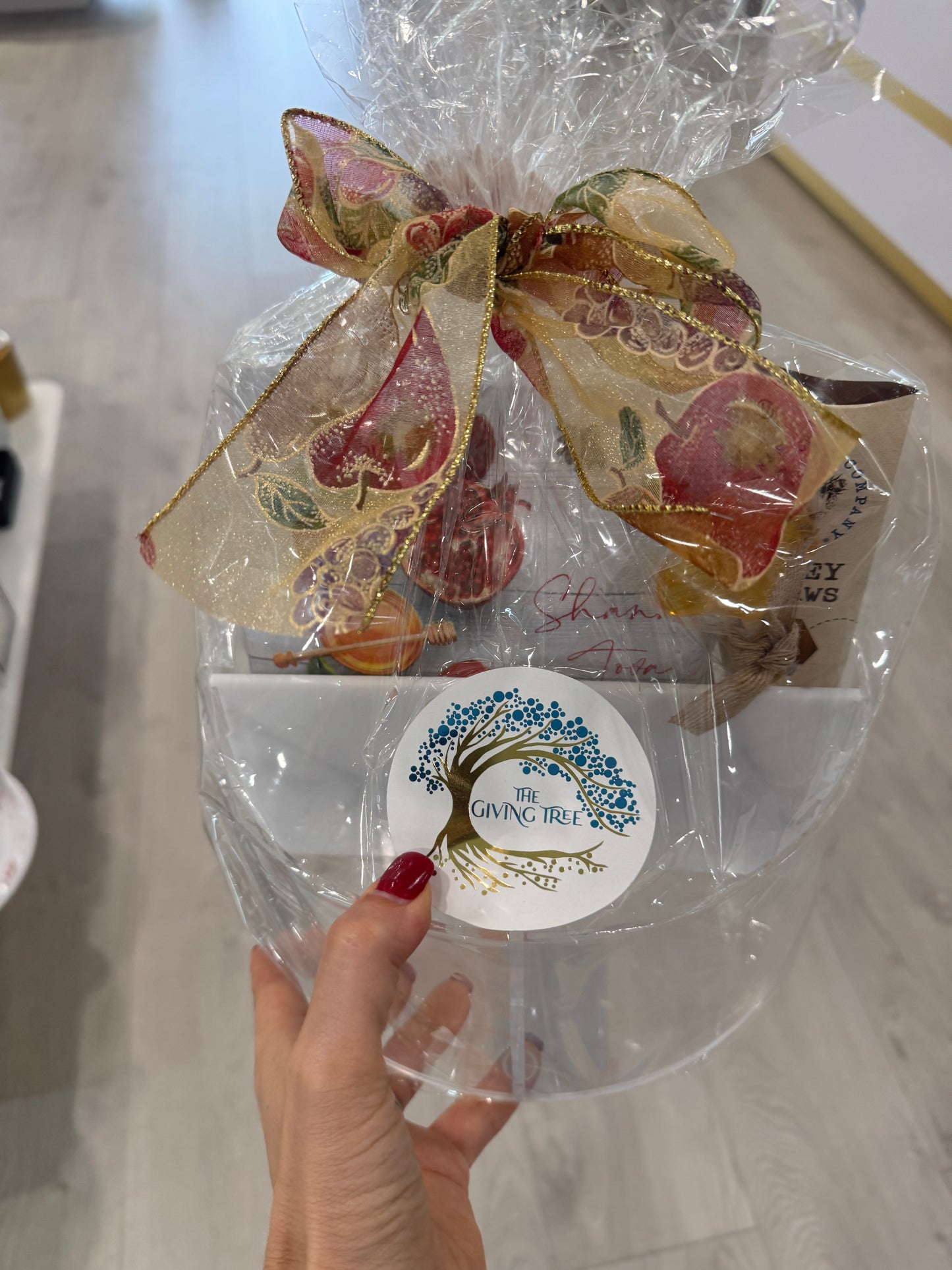 Round Cutlery Caddy with Honey Sticks and Shana Tova napkins