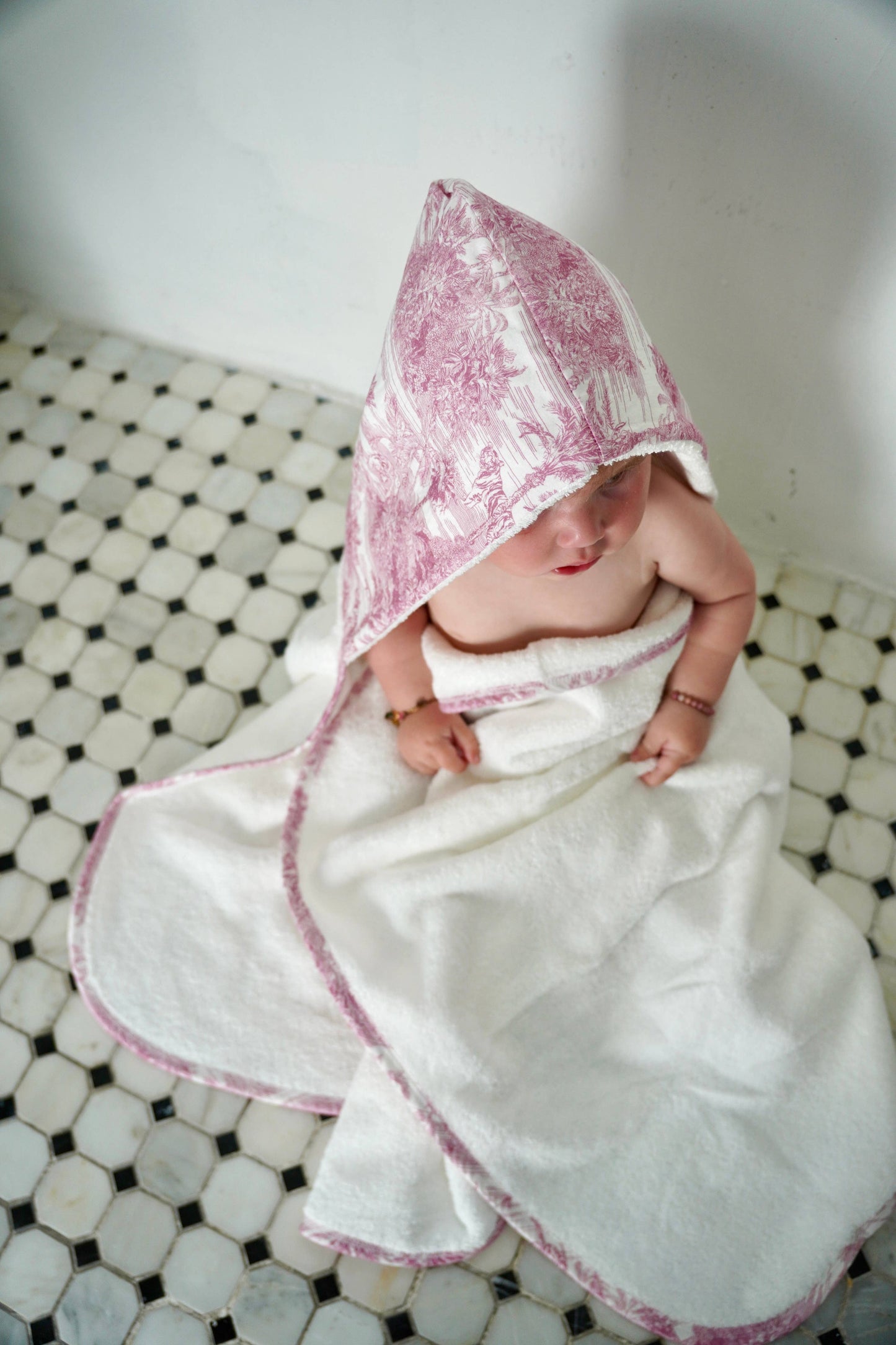 Pink Toile hooded Bath Towel