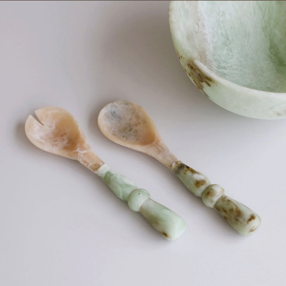 Resin Jade Bowl & Resin Bubble Servers