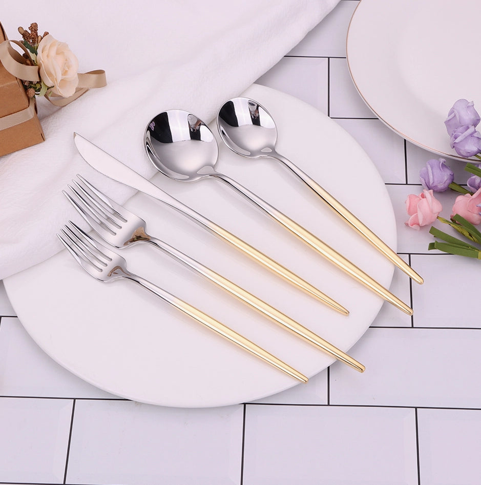 20 Pc Flatware Set - silver w/ graduated gold