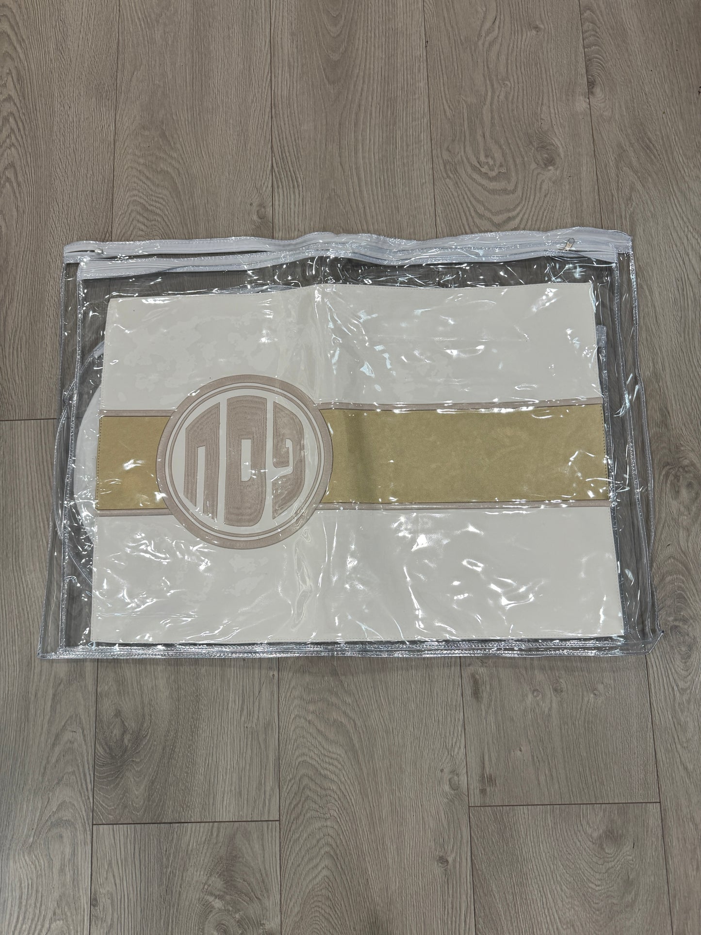 Leatherette Modern 4-piece Pesach Set