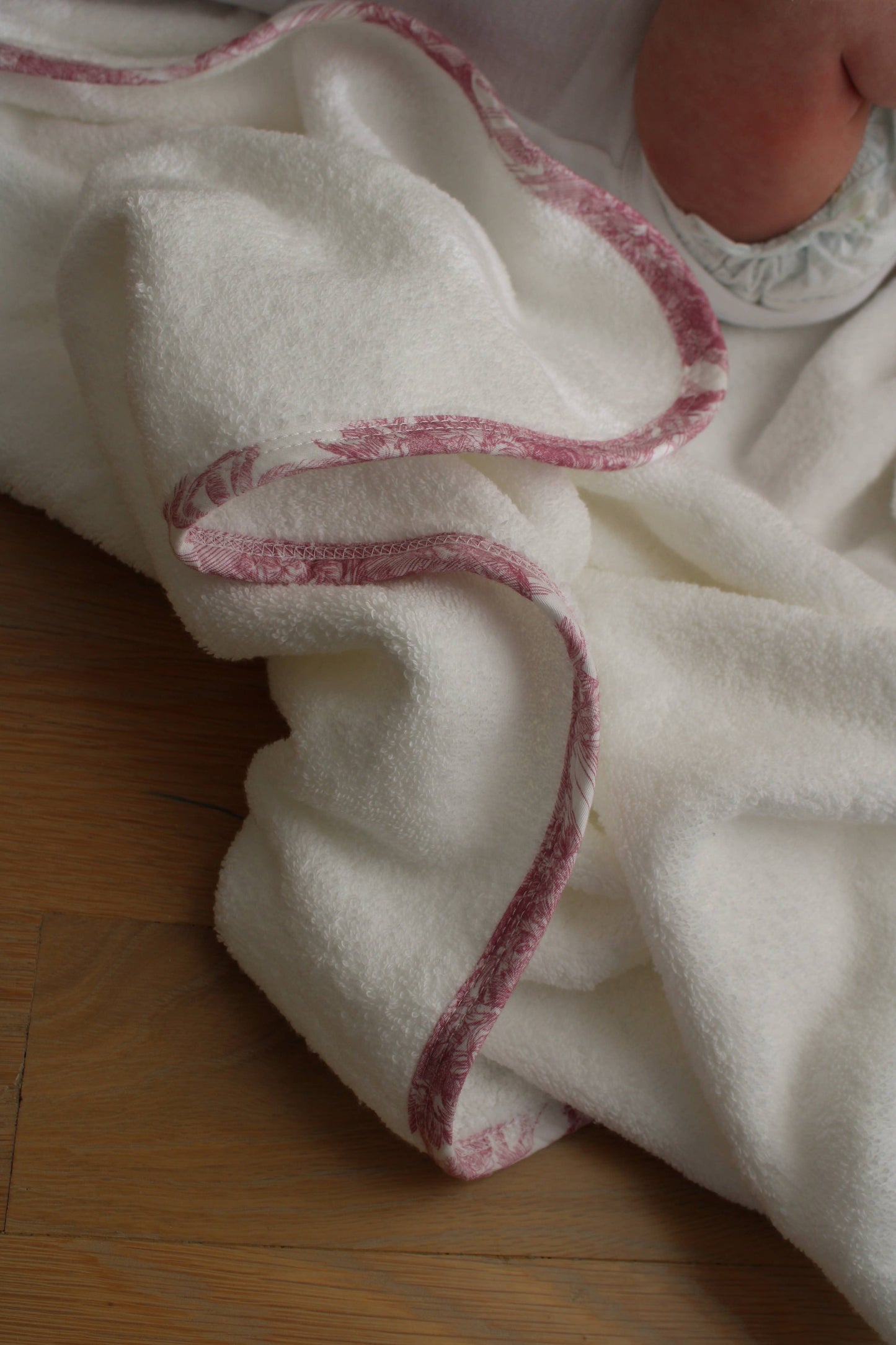 Pink Toile hooded Bath Towel